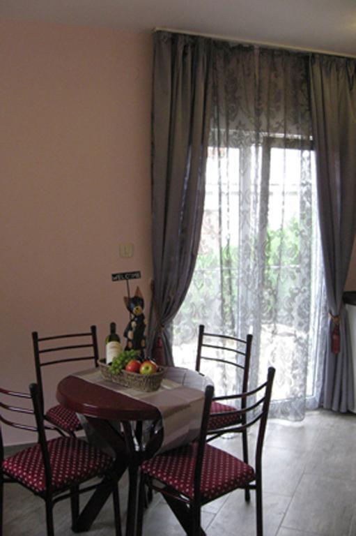 Smokva Apartments Херцег-Нови Номер фото